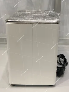 Side view of AELAB TYS-2 laboratory water bath with power cord